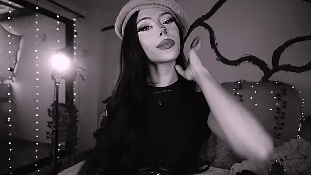 Snapshot of soidai_miiu chatting on 24, 11, 2025 soidai miiu online show from 24, 11, 2025