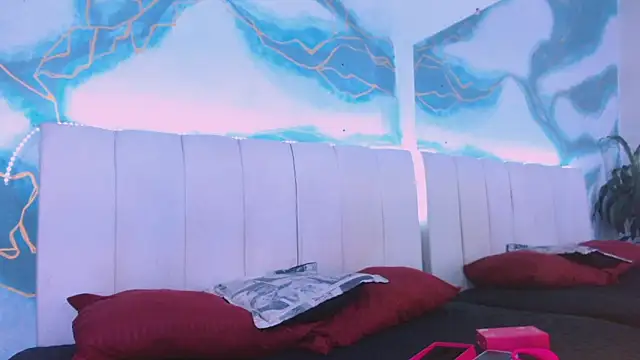 Snapshot of triana_crimson chatting on 23, 9, 2025 triana crimson online show from 23, 9, 2025