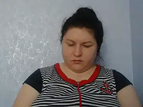 KiraSwee online show from 22, 2, 2025