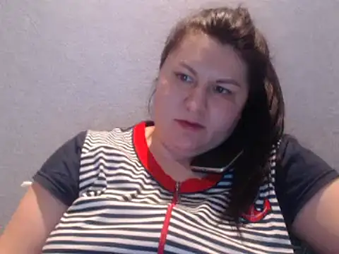 KiraSwee online show from 1, 3, 2025