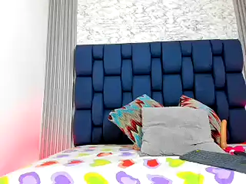 Ashlyaurora online show from 14, 2, 2025