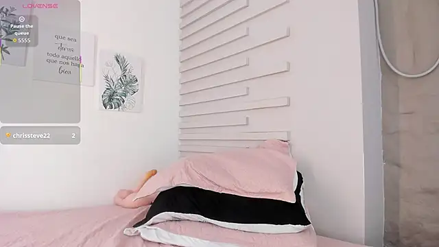 Snapshot of Demy_Ruiz chatting on 12, 9, 2025 Demy Ruiz online show from 12, 9, 2025