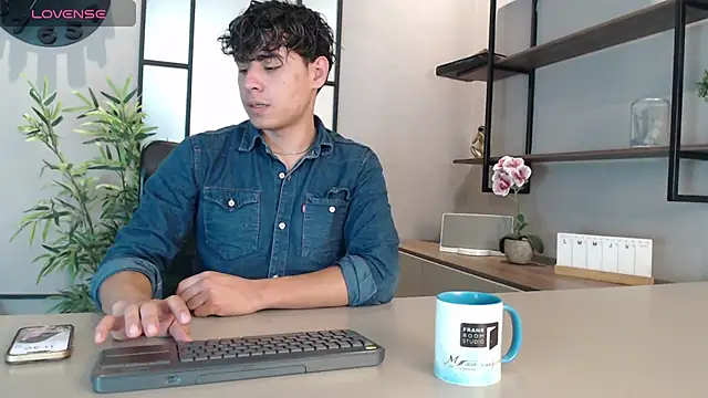 Snapshot of Gabriell_ramirez chatting on 1, 3, 2025 Gabriell ramirez online show from 1, 3, 2025