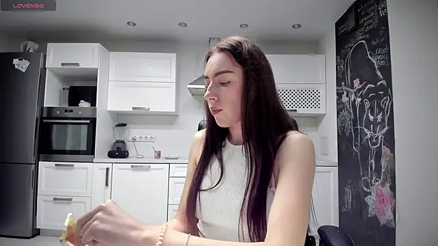 Snapshot of lisenok chatting on 18, 5, 2026 lisenok online show from 18, 5, 2026