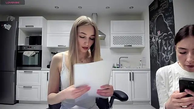 Snapshot of lisenok chatting on 27, 5, 2026 lisenok online show from 27, 5, 2026