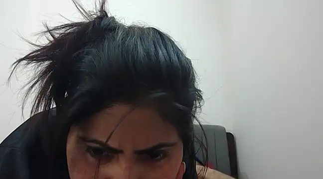 Snapshot of Queen_Couple chatting on 9, 2, 2025 Queen Couple online show from 9, 2, 2025