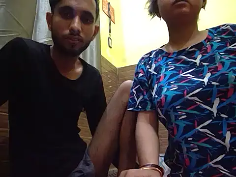 Snapshot of Queen_Couple chatting on 28, 2, 2025 Queen Couple online show from 28, 2, 2025