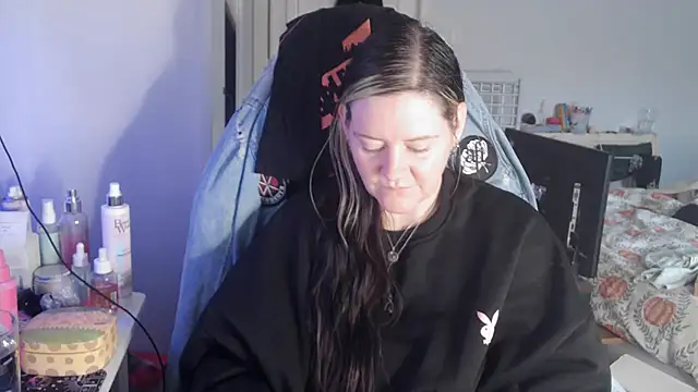 Snapshot of AureliaXOX chatting on 3, 10, 2025 AureliaXOX online show from 3, 10, 2025