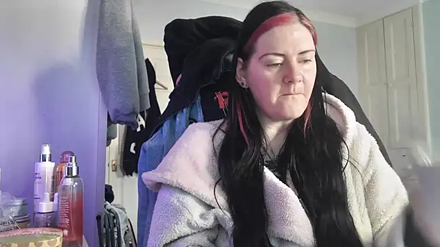 Snapshot of AureliaXOX chatting on 3, 11, 2025 AureliaXOX online show from 3, 11, 2025