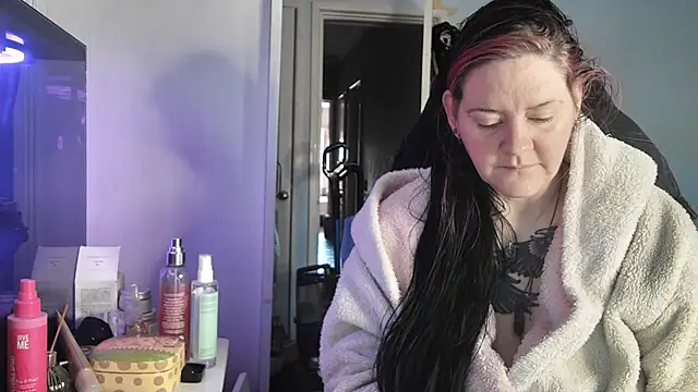 AureliaXOX online show from 17, 11, 2025