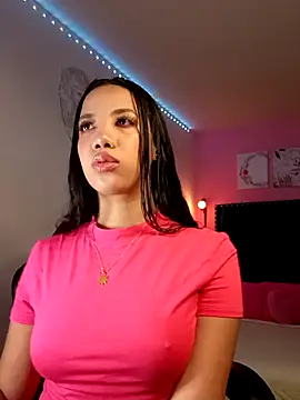 SallyWhitee online show from 5, 3, 2026