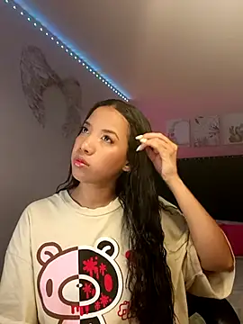 SallyWhitee online show from 7, 4, 2026