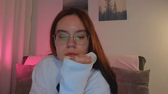 Mia Luw online show from 22, 7, 2026