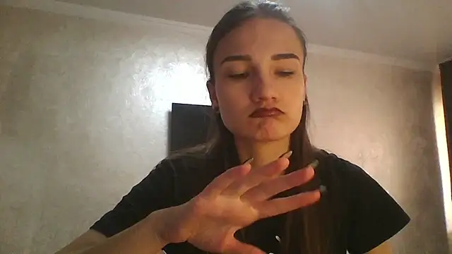 RoyalDessertt online show from 7, 11, 2025