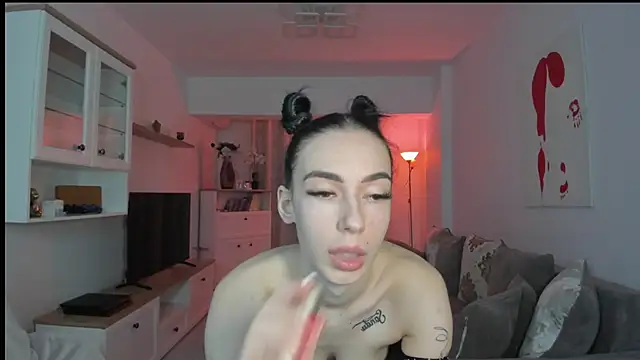 Celine Roxelle online show from 15, 3, 2025