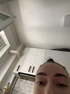 Celine Roxelle online show from 11, 3, 2026