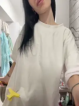 Celine Roxelle online show from 12, 3, 2026