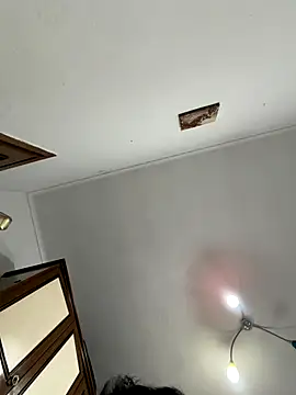 Snapshot of shakybabyx chatting on 16, 10, 2025 shakybabyx online show from 16, 10, 2025