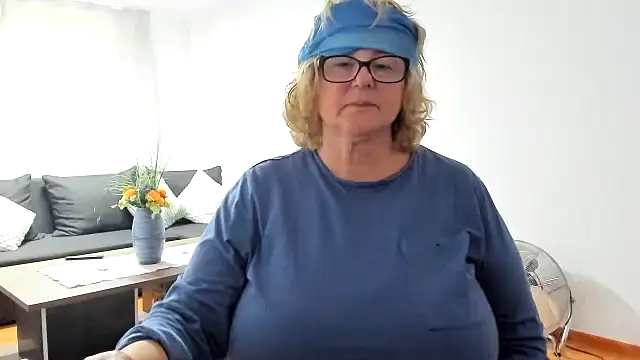 Snapshot of NoraJohnson6 chatting on 17, 9, 2025 NoraJohnson6 online show from 17, 9, 2025