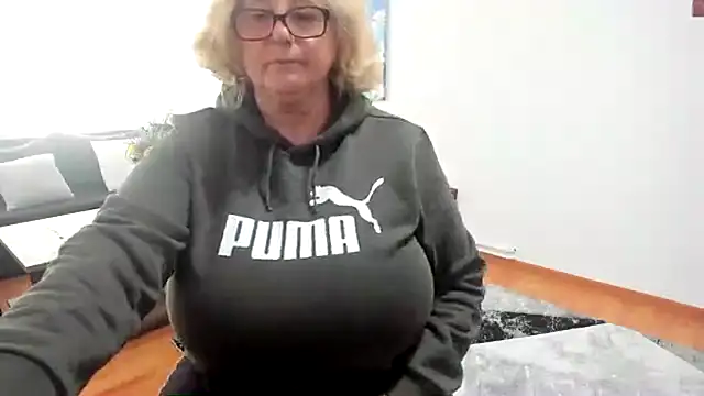 Snapshot of NoraJohnson6 chatting on 1, 10, 2025 NoraJohnson6 online show from 1, 10, 2025