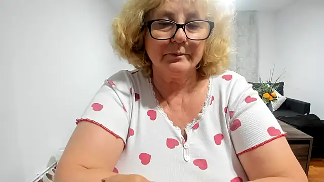 Snapshot of NoraJohnson6 chatting on 9, 10, 2025 NoraJohnson6 online show from 9, 10, 2025