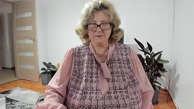 Snapshot of NoraJohnson6 chatting on 12, 11, 2025 NoraJohnson6 online show from 12, 11, 2025