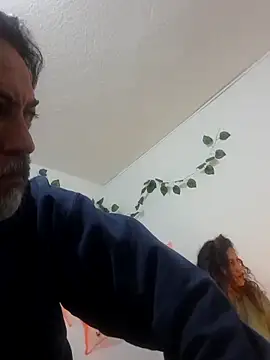 jeans and emma online show from 15, 10, 2025