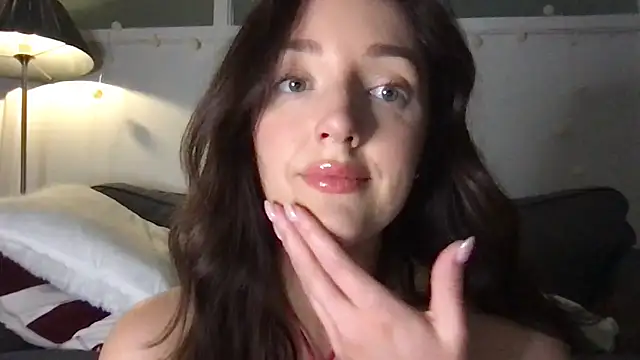 Snapshot of laceyjames24 chatting on 7, 5, 2026 laceyjames24 online show from 7, 5, 2026
