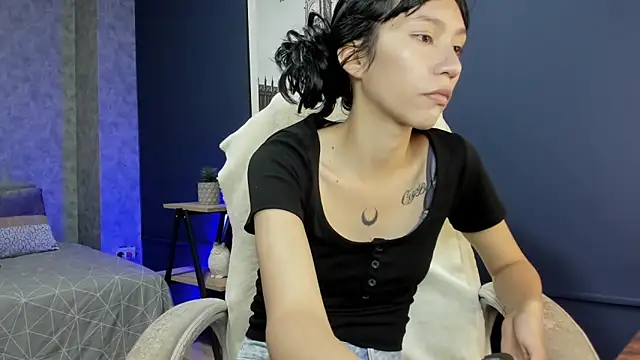 Miaa Lee7 online show from 5, 1, 2026