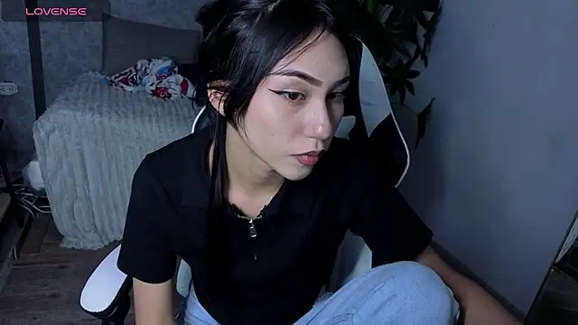 Miaa Lee7 online show from 9, 7, 2026