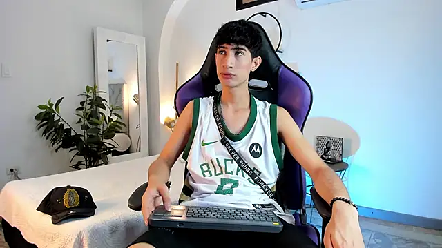 NovaaWheler online show from 12, 2, 2025