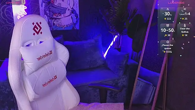 roxy riot  online show from 18, 4, 2026