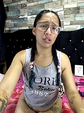 isabella beauty 01 online show from 6, 3, 2025