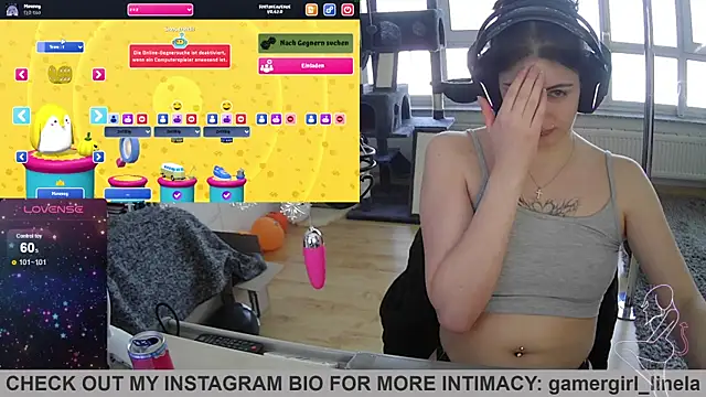 Snapshot of Gamergirl-Linela chatting on 12, 11, 2025 Gamergirl-Linela online show from 12, 11, 2025