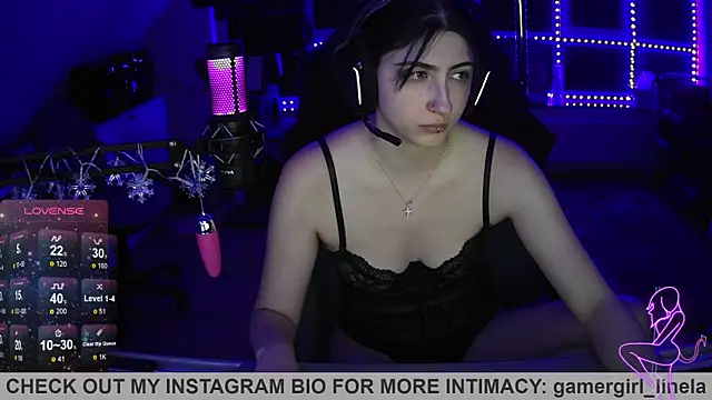 Snapshot of Gamergirl-Linela chatting on 4, 12, 2025 Gamergirl-Linela online show from 4, 12, 2025