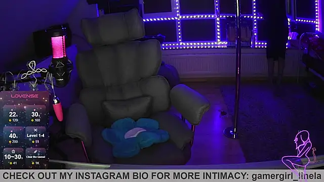 Snapshot of Gamergirl-Linela chatting on 13, 12, 2025 Gamergirl-Linela online show from 13, 12, 2025