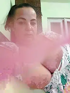 Snapshot of IvettkeXXX chatting on 6, 10, 2025 IvettkeXXX online show from 6, 10, 2025