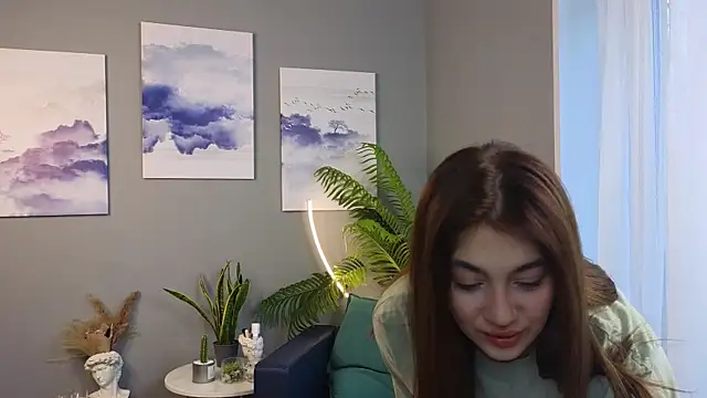 PortiaBellew online show from 9, 2, 2025