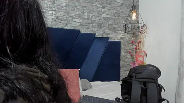 Sophia Brunett online show from 12, 10, 2025