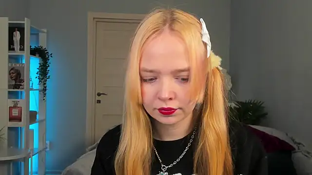 Bellla Murrr online show from 10, 2, 2025