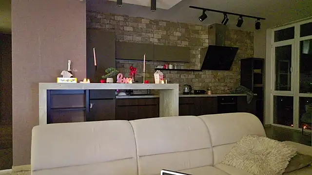 Bella amory online show from 10, 3, 2025