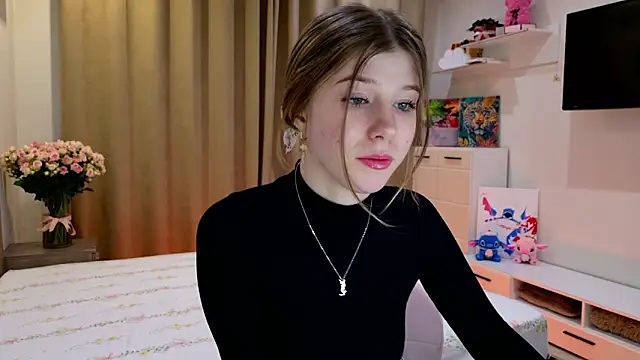 Snapshot of Bella_amory chatting on 2, 3, 2026 Bella amory online show from 2, 3, 2026