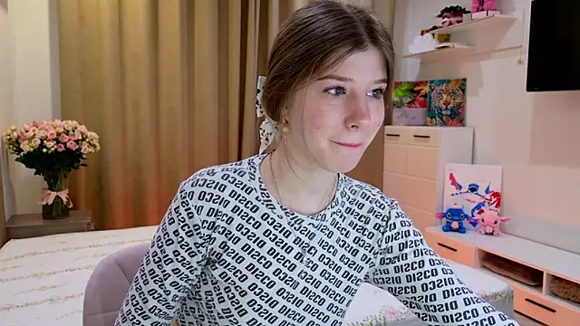 Snapshot of Bella_amory chatting on 3, 3, 2026 Bella amory online show from 3, 3, 2026