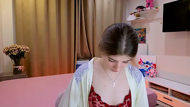 Snapshot of Bella_amory chatting on 8, 3, 2026 Bella amory online show from 8, 3, 2026