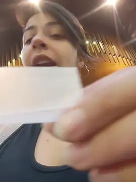 Snapshot of MaiPandora chatting on 2, 12, 2025 MaiPandora online show from 2, 12, 2025