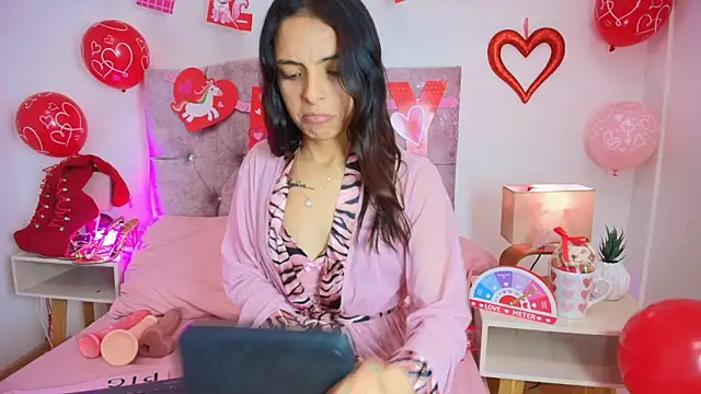 Skye Moore online show from 14, 2, 2026