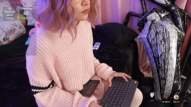 Snapshot of NataliaNovak chatting on 28, 10, 2025 NataliaNovak online show from 28, 10, 2025