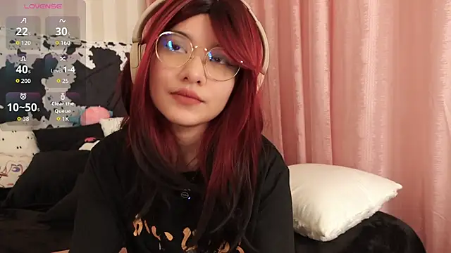 Snapshot of NataliaNovak chatting on 6, 11, 2025 NataliaNovak online show from 6, 11, 2025