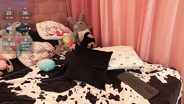 Snapshot of NataliaNovak chatting on 14, 11, 2025 NataliaNovak online show from 14, 11, 2025