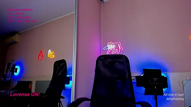 AmyLeeplay online show from 12, 3, 2025